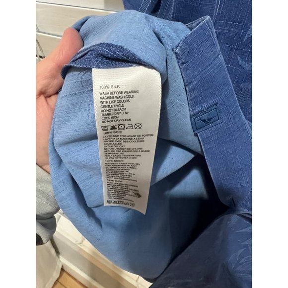 Tommy Bahama 100% Silk Short Sleeve Button Up Shirt - Size XL - Picture 3 of 4